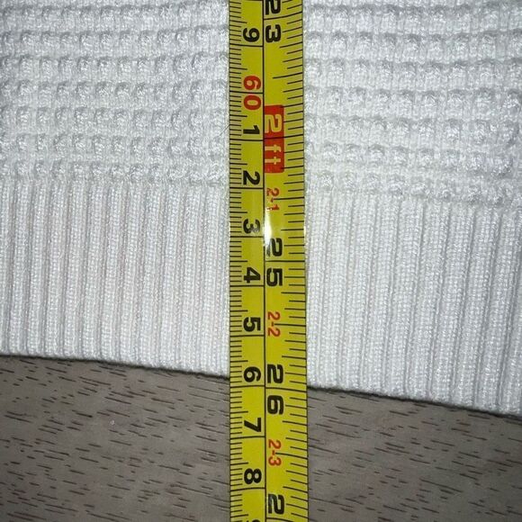 CM White Waffle Texture Long Sleeve Pullover Top White with Knit Tigers Women’s - Picture 3 of 10